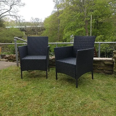 Valley View Retreat *