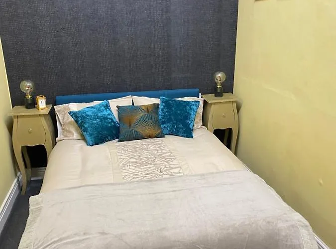 Valley View Retreat *